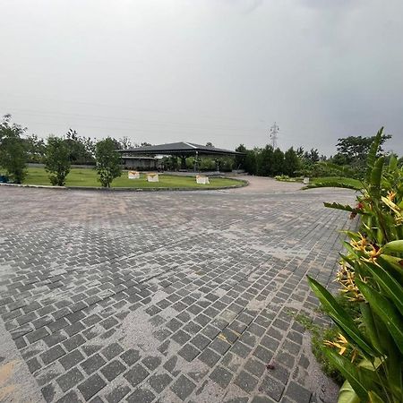 White Lake Resort Bilikere Екстериор снимка