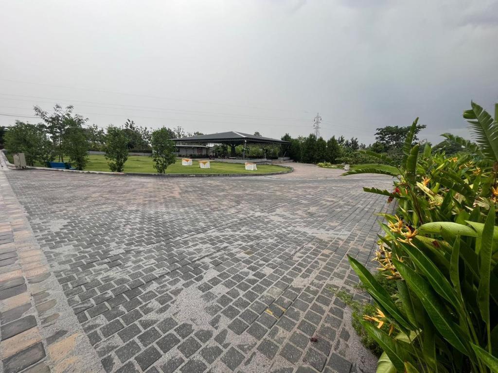 White Lake Resort Bilikere Екстериор снимка