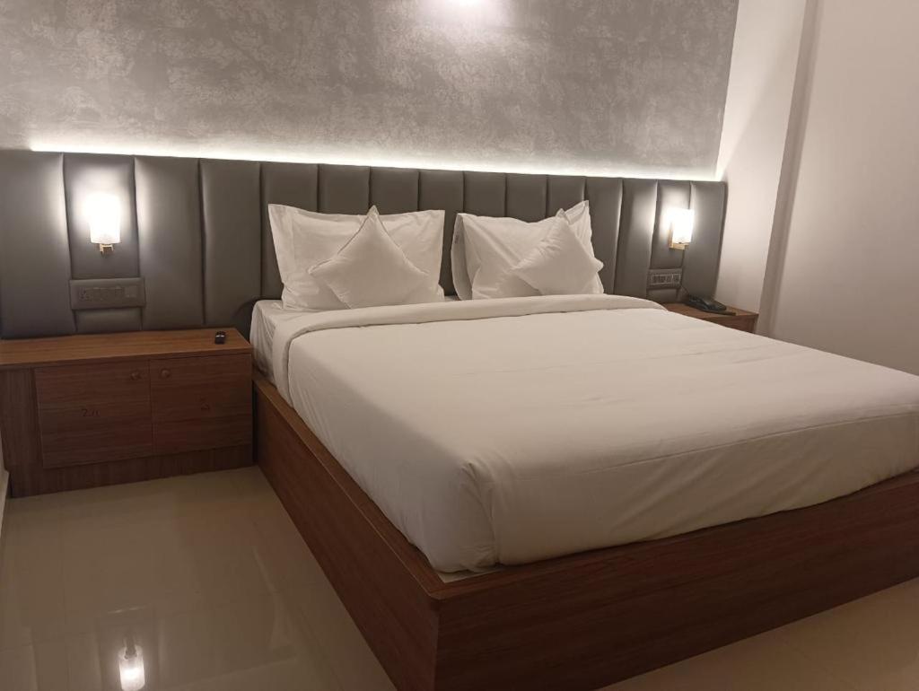 White Lake Resort Bilikere Екстериор снимка